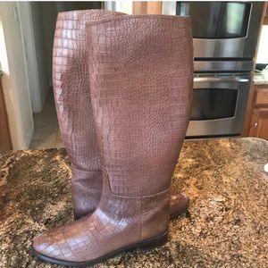 🎉NWT!Stuart Weitzman"Equine Croc-Expresso Boots!!